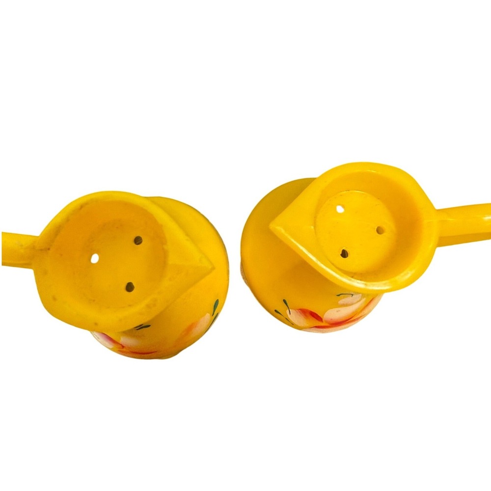 VTG Yellow Plastic Salt and Pepper Shakers Hand Painted Floral Pitcher Set MCM - Picture 4 of 9